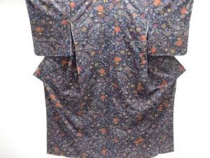 未使用品　仕立て上がり　蝶に草花模様織り出し手織り紬着物